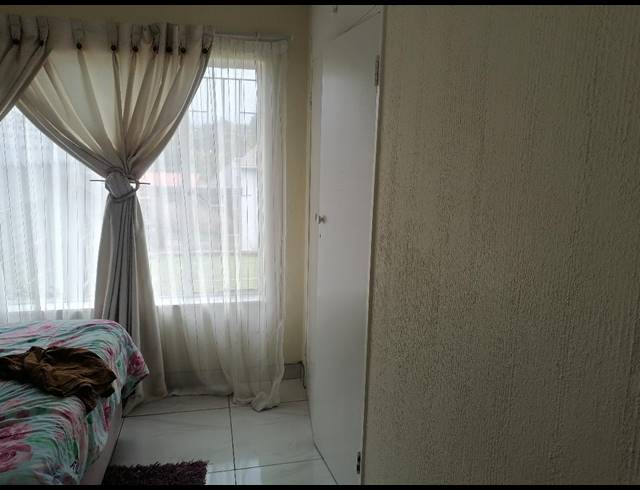 3 bed property to rent in WINCHESTER HILLS